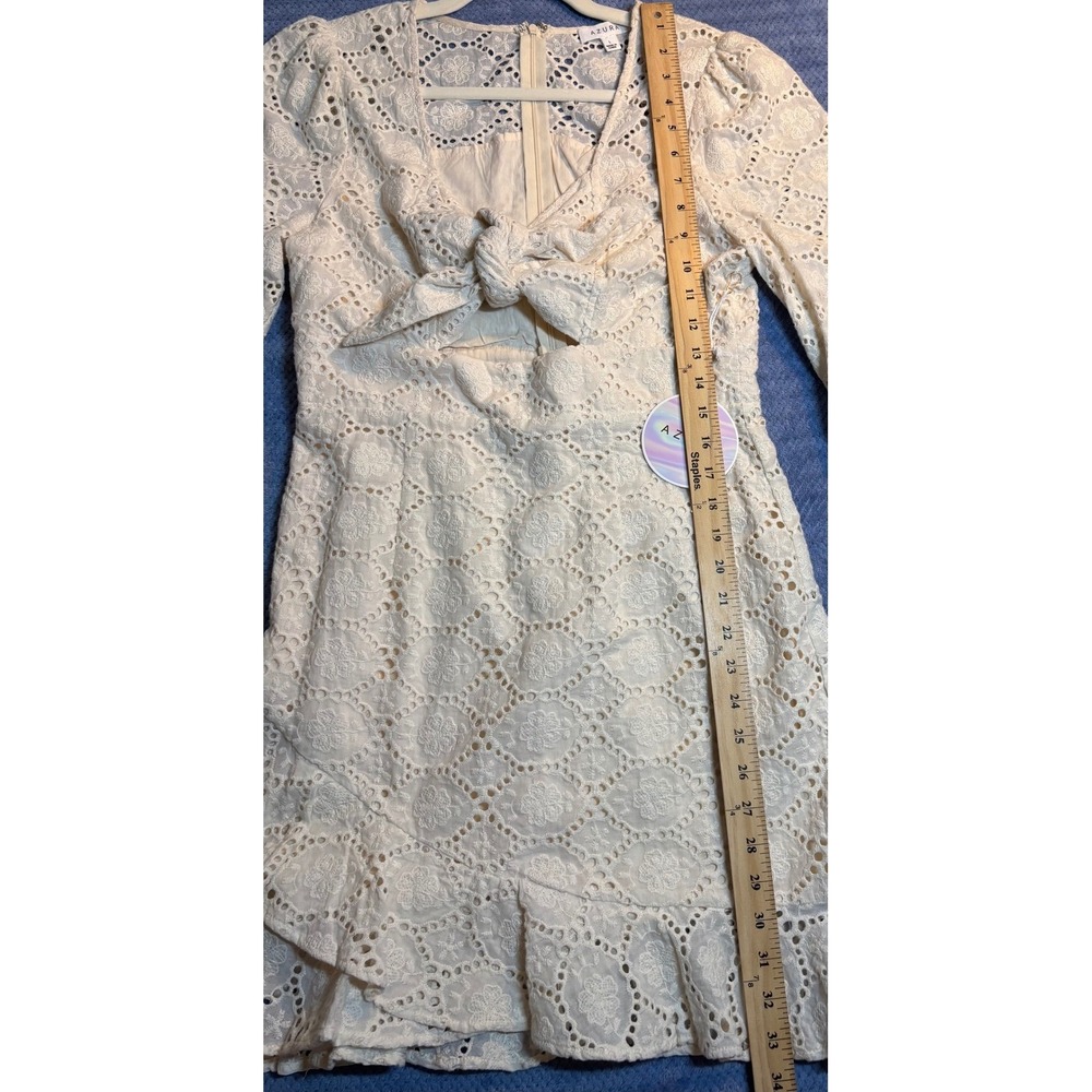 Azura Mini Dress Women's Cream NWT Excellent Eyelet Tie Front Long Sleeve Large - Picture 4 of 8